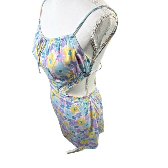 SABO Women's Pastel Floral Backless Cut-Out Mini Dress Size Medium - Picture 6 of 11